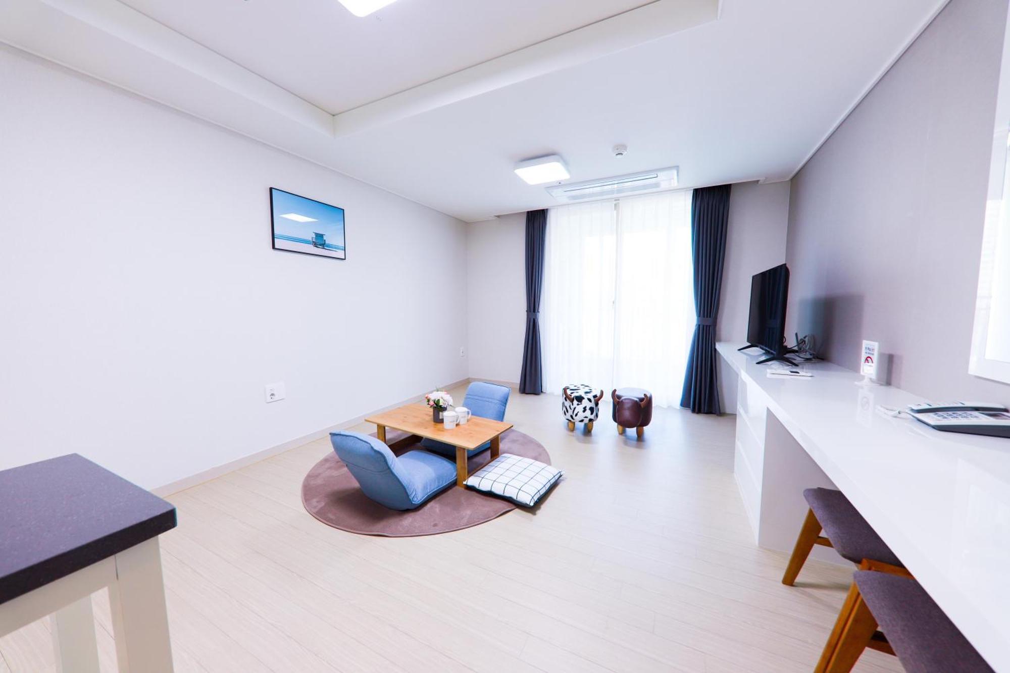 Geoje Leein Stay Hotel מראה חיצוני תמונה