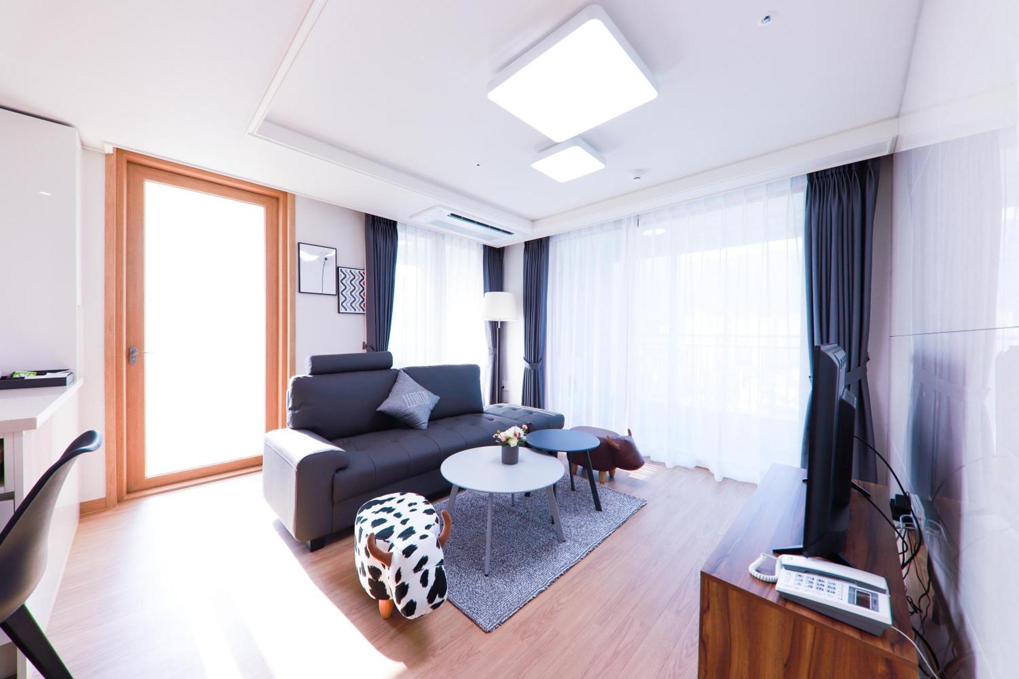 Geoje Leein Stay Hotel מראה חיצוני תמונה